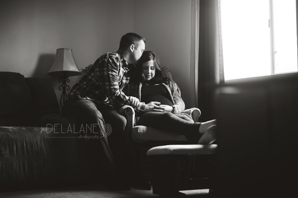 2013-November---Meagan-Maternity-17-bw-WEB