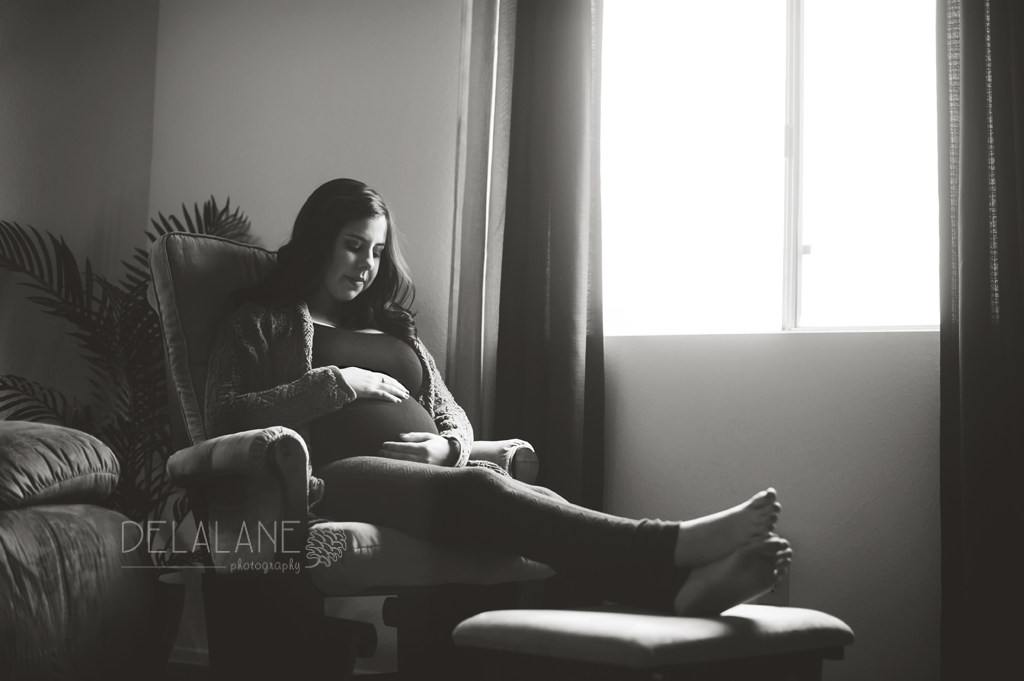 2013-November---Meagan-Maternity-4-bw-WEB